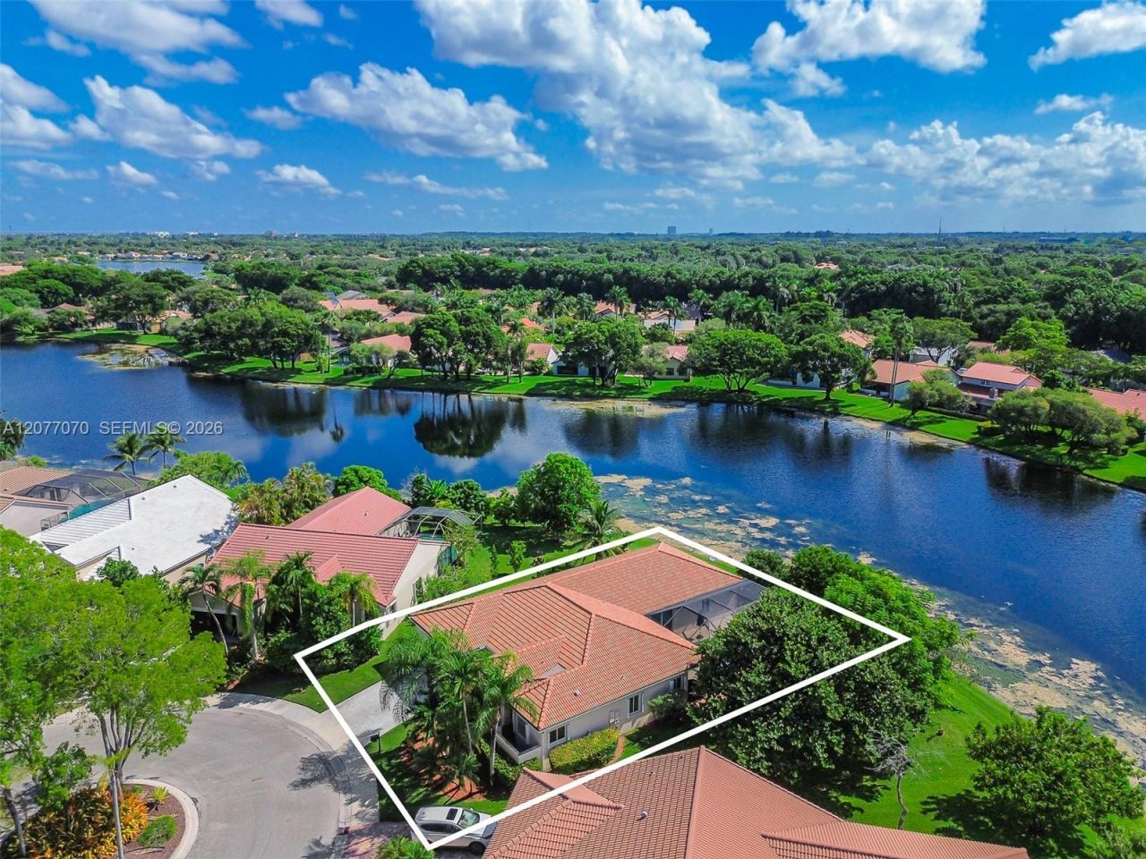 1928 Water Ridge Dr, Weston, FL 33326 Photo