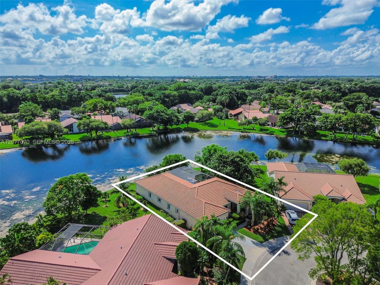 1928 Water Ridge Dr, Weston, FL 33326 Photo