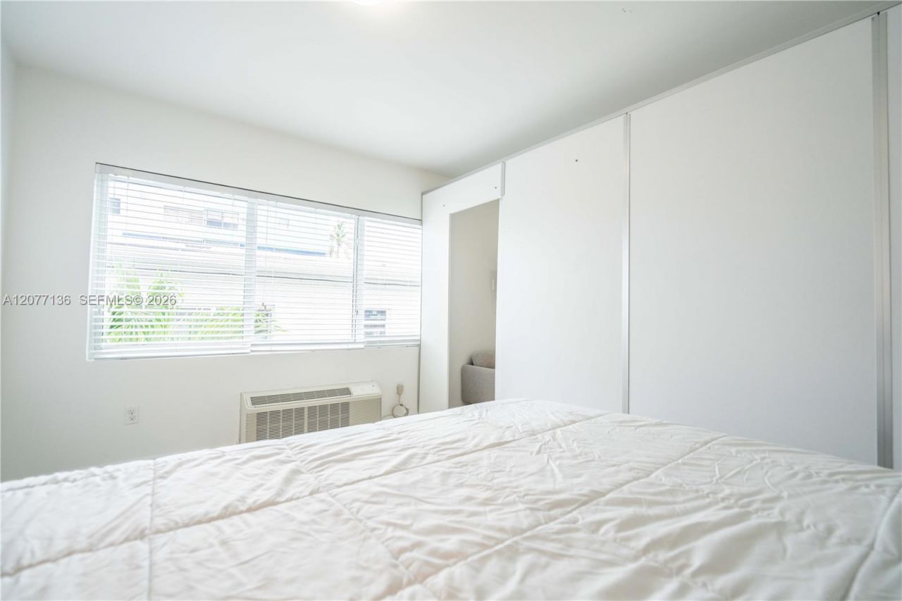 6971 Carlyle Ave , Unit 207, Miami Beach, FL 33141 Photo