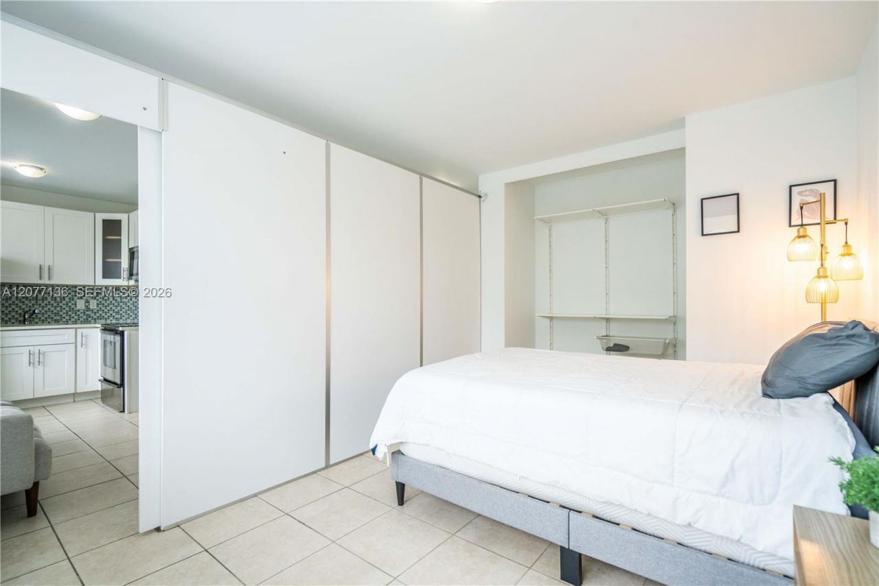 6971 Carlyle Ave , Unit 207, Miami Beach, FL 33141 Photo