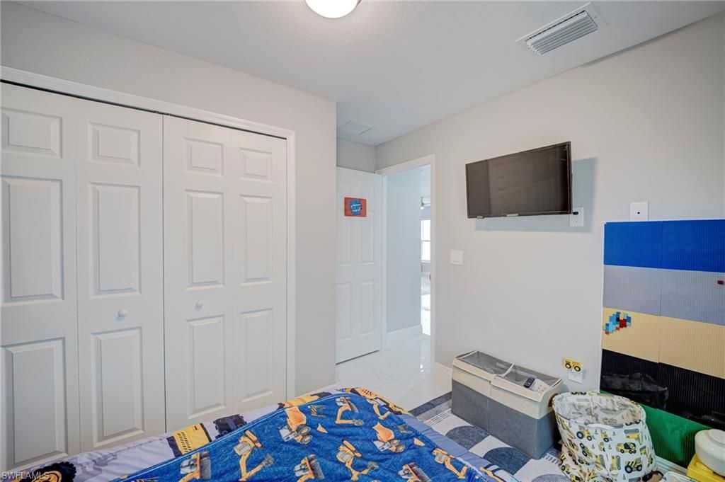746 Chestnut St E, Lehigh Acres, FL 33974 Photo