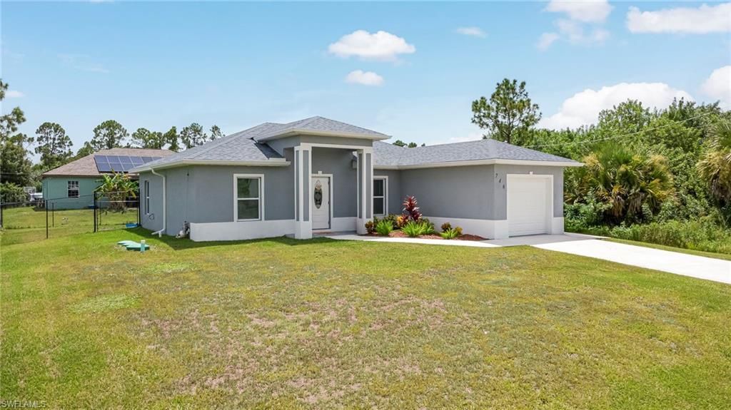 746 Chestnut St E, Lehigh Acres, FL 33974 Photo