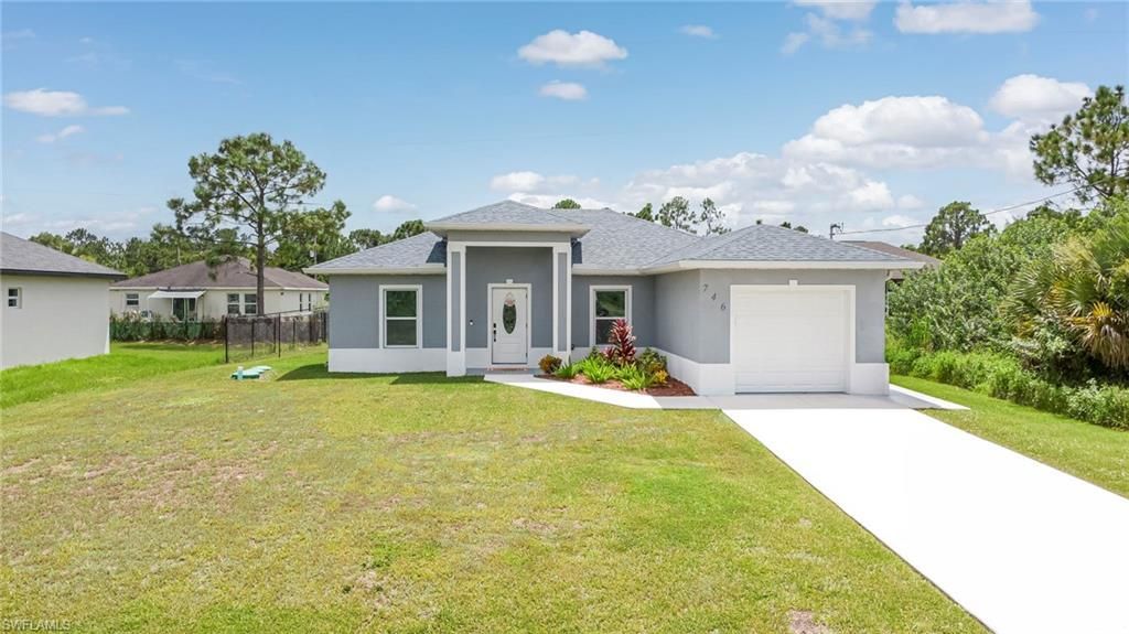 746 Chestnut St E, Lehigh Acres, FL 33974 Photo