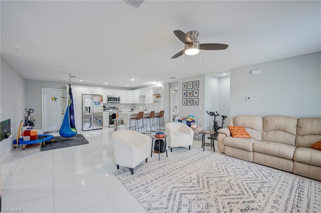 746 Chestnut St E, Lehigh Acres, FL 33974 Photo