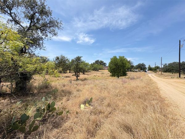 387 Rosehill DR, Granite Shoals, TX 78654