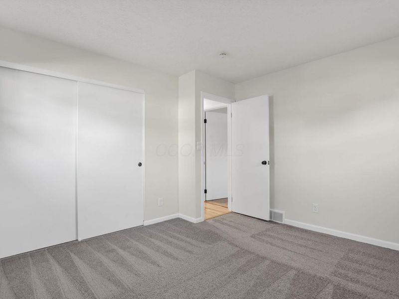 5703 Magna Carta Circle, Galloway, OH 43119 Photo 24