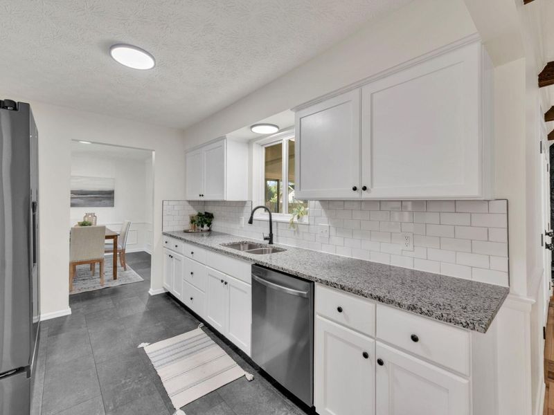 5703 Magna Carta Circle, Galloway, OH 43119 Photo 6