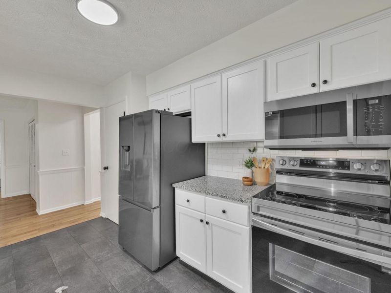 5703 Magna Carta Circle, Galloway, OH 43119 Photo 7