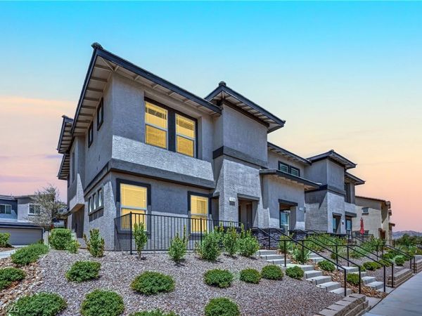 1114 Scarlet Sparrow Street, Henderson, NV 89011