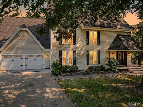 3 Oak Bluff Drive, Lake St Louis, MO 63367