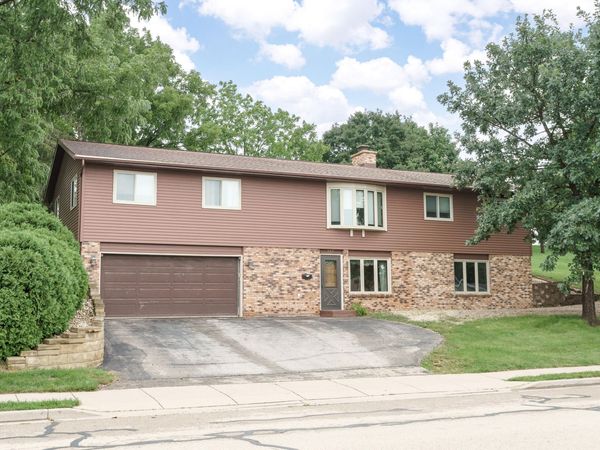 320 N Clark St, Mayville, WI 53050