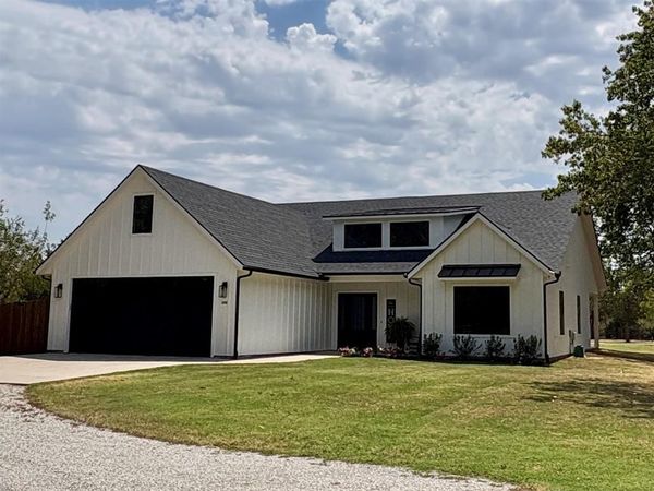 192 Hagerman Road , Pottsboro, TX 75076