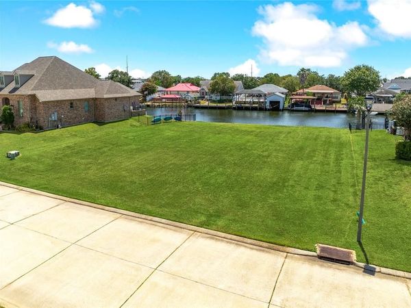 448 SAN CRISTOBAL Court , Slidell, LA 70458