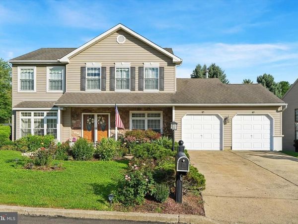 2446 NEW MARKET SQ S, BENSALEM, PA 19020