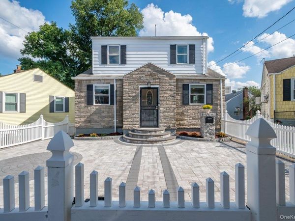 2566 Flint Avenue, Bronx, NY 10475