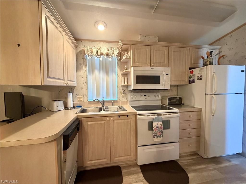 4550 Lafayette Ln E, Estero, FL 33928 Photo