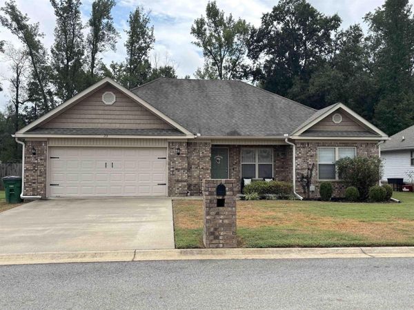 153 Meadow Drive, Beebe, AR 72012