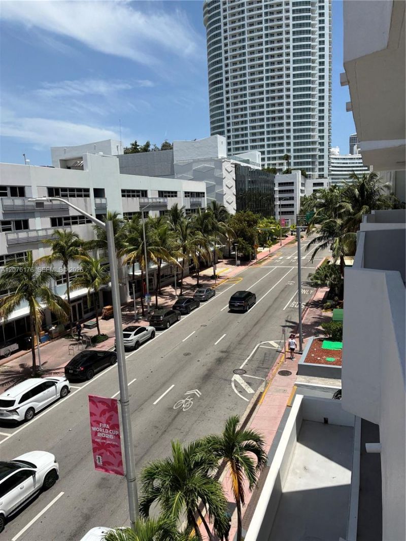 4301 Collins Ave, Unit 402, Miami Beach, FL 33140 Photo