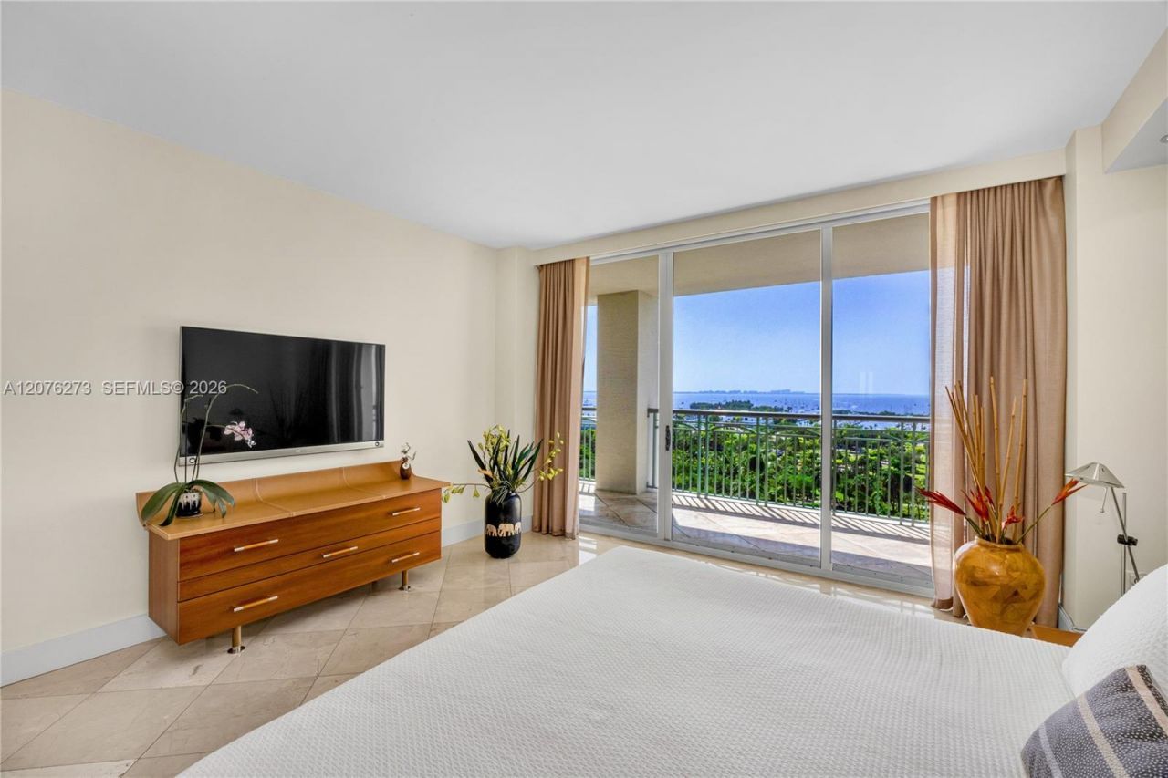 3400 SW 27th Ave , Unit 902, Miami, FL 33133 Photo