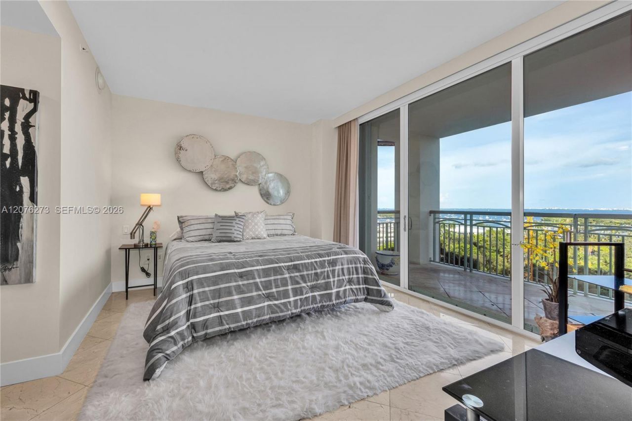 3400 SW 27th Ave , Unit 902, Miami, FL 33133 Photo
