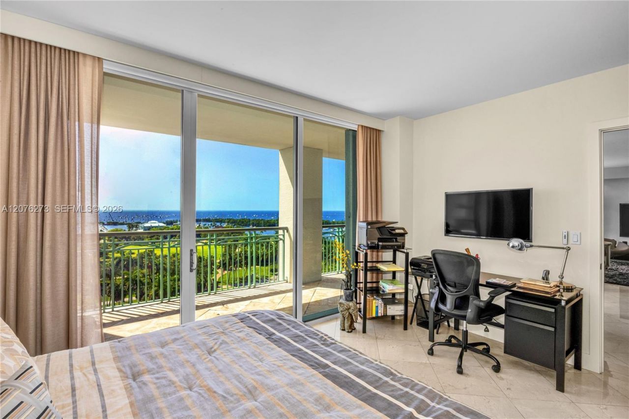 3400 SW 27th Ave , Unit 902, Miami, FL 33133 Photo