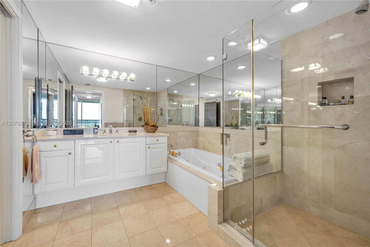 3400 SW 27th Ave , Unit 902, Miami, FL 33133 Photo