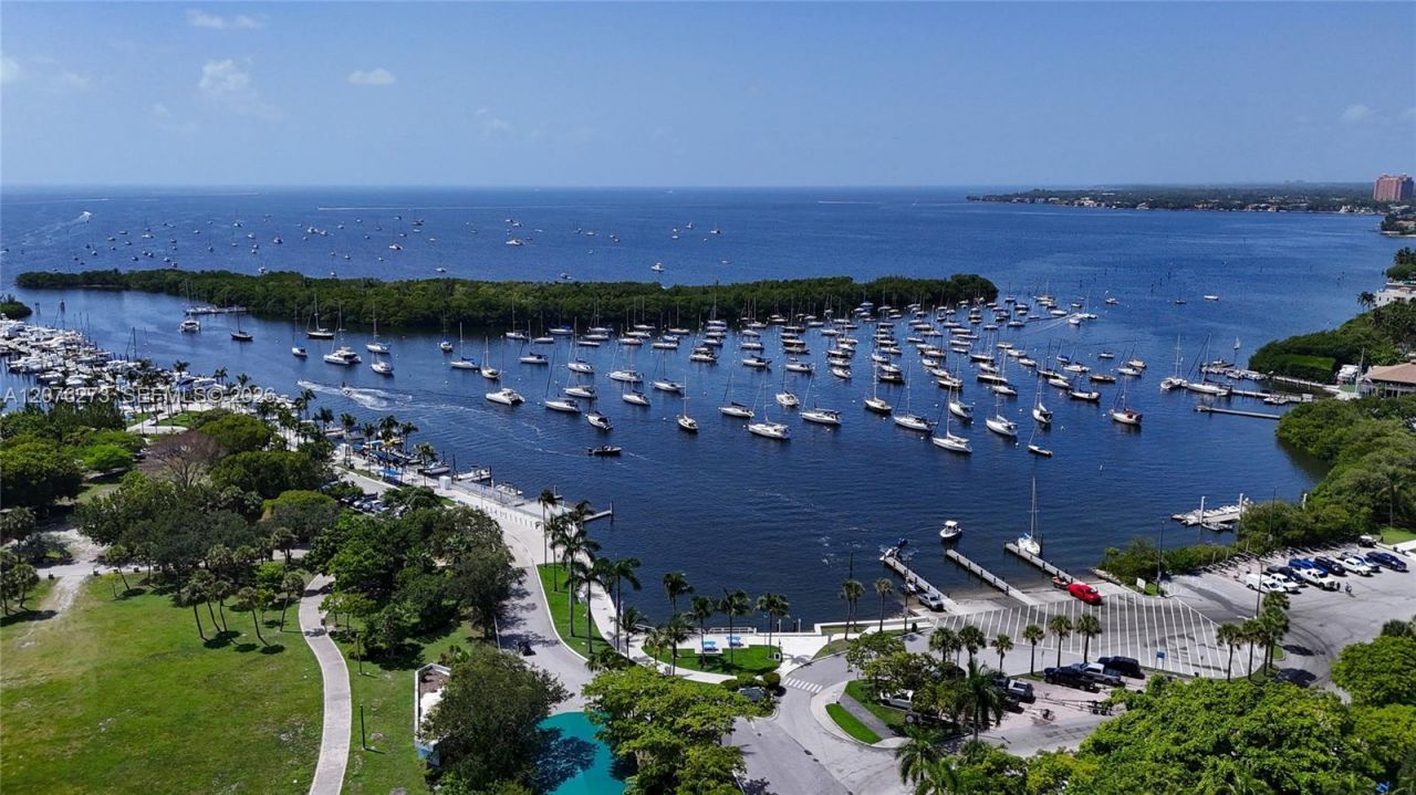 3400 SW 27th Ave , Unit 902, Miami, FL 33133 Photo
