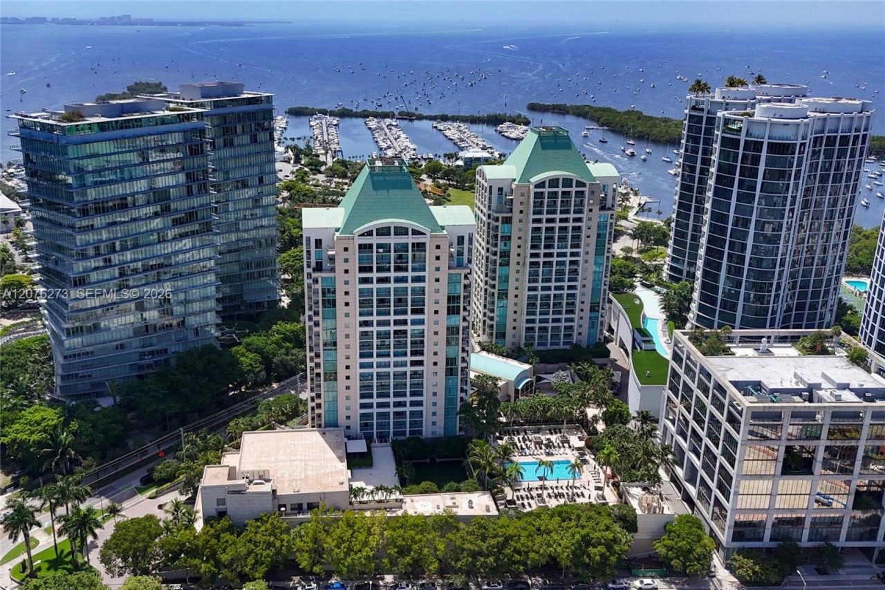 3400 SW 27th Ave , Unit 902, Miami, FL 33133 Photo