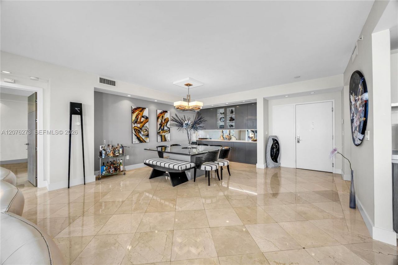 3400 SW 27th Ave , Unit 902, Miami, FL 33133 Photo