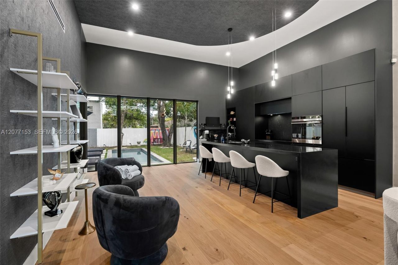 400 NW 49th St , Miami, FL 33127 Photo