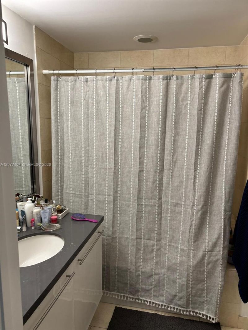 90 SW 3rd St , Unit 1909, Miami, FL 33130 Photo