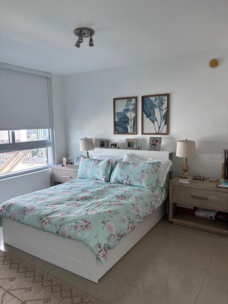 90 SW 3rd St , Unit 1909, Miami, FL 33130 Photo