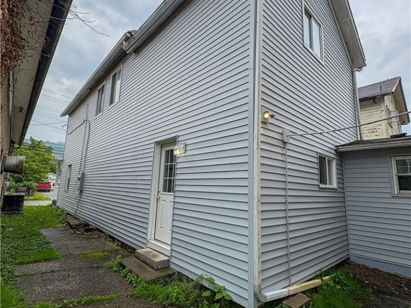 1019 Commerce Street, Wellsville, OH 43968 Photo 4