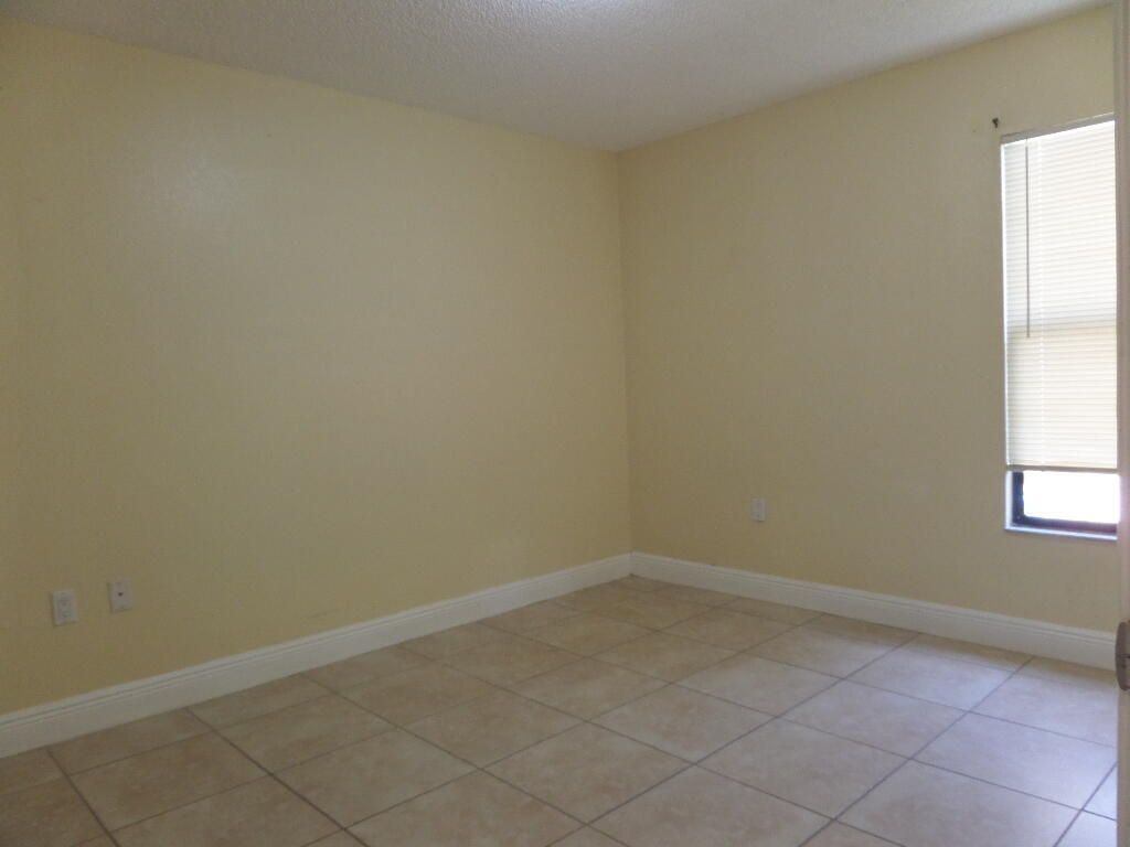 1524 Lake Crystal Drive, Unit B, West Palm Beach, FL 33411 Photo