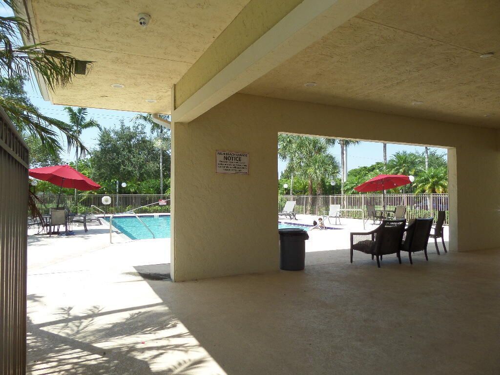 1524 Lake Crystal Drive, Unit B, West Palm Beach, FL 33411 Photo