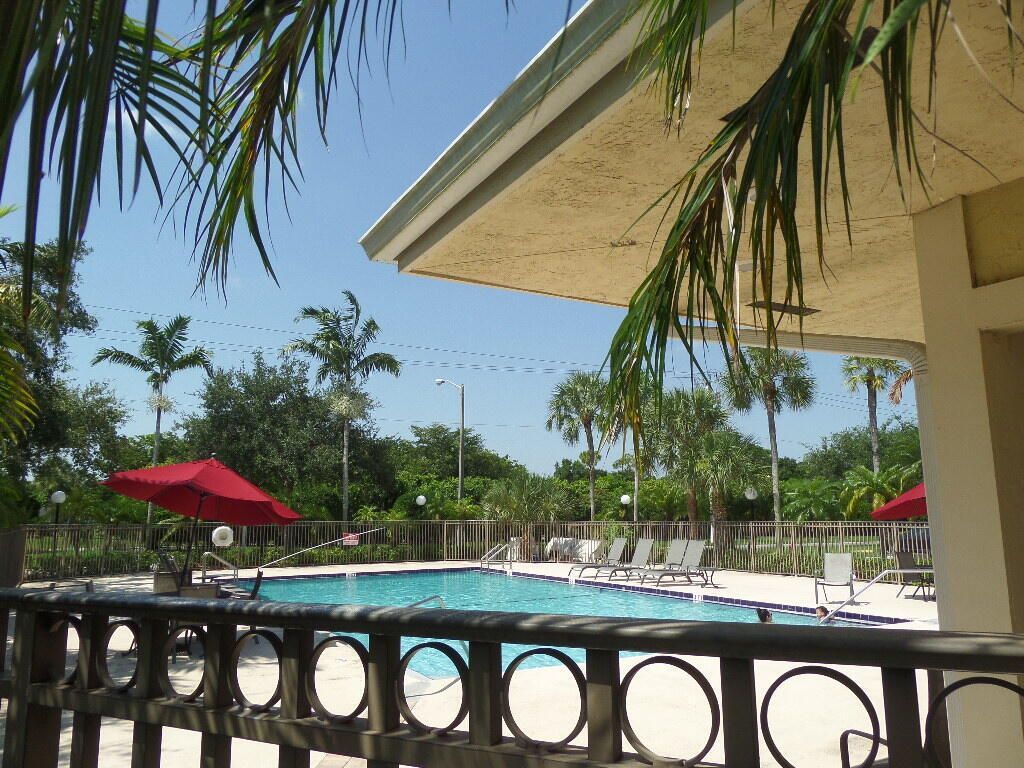 1524 Lake Crystal Drive, Unit B, West Palm Beach, FL 33411 Photo