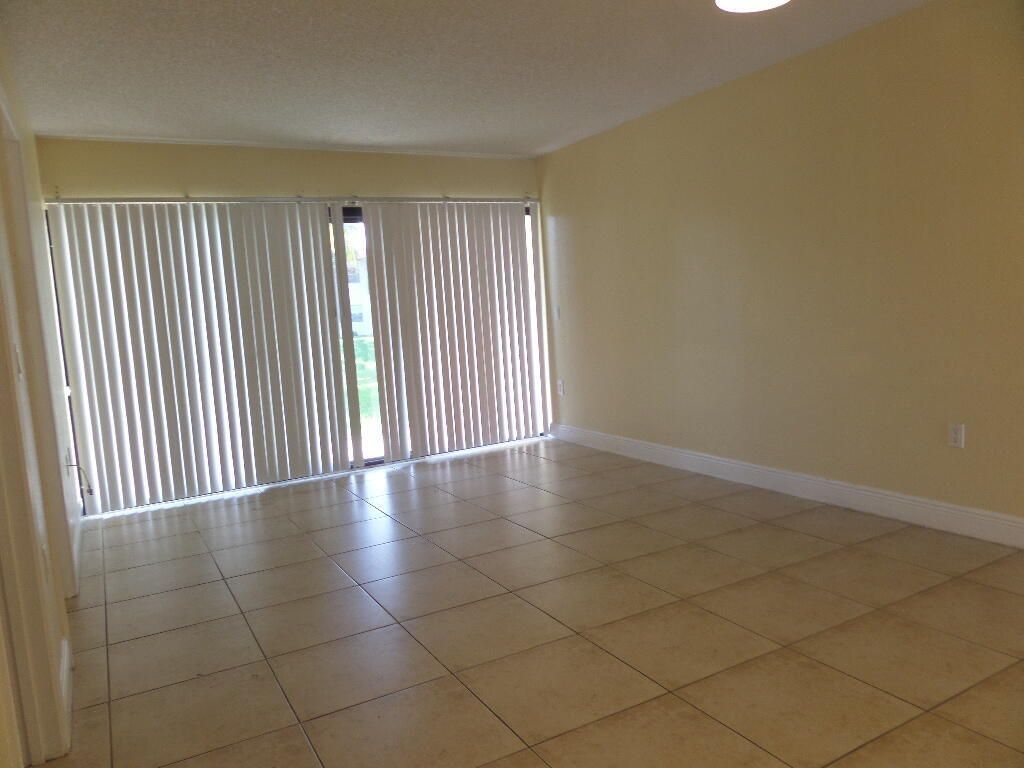 1524 Lake Crystal Drive, Unit B, West Palm Beach, FL 33411 Photo