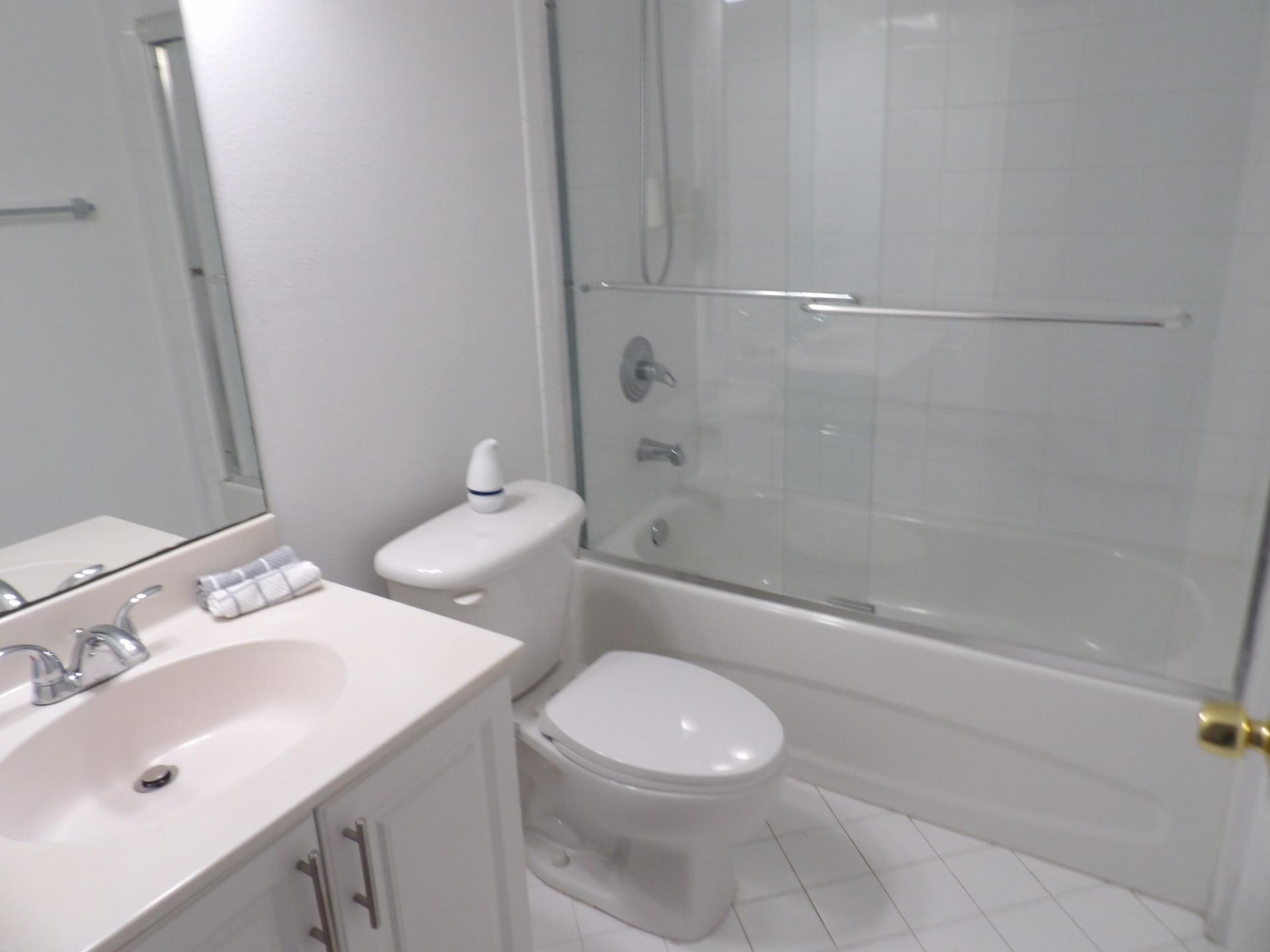 3800 N Jog Road, Unit 201, West Palm Beach, FL 33411 Photo