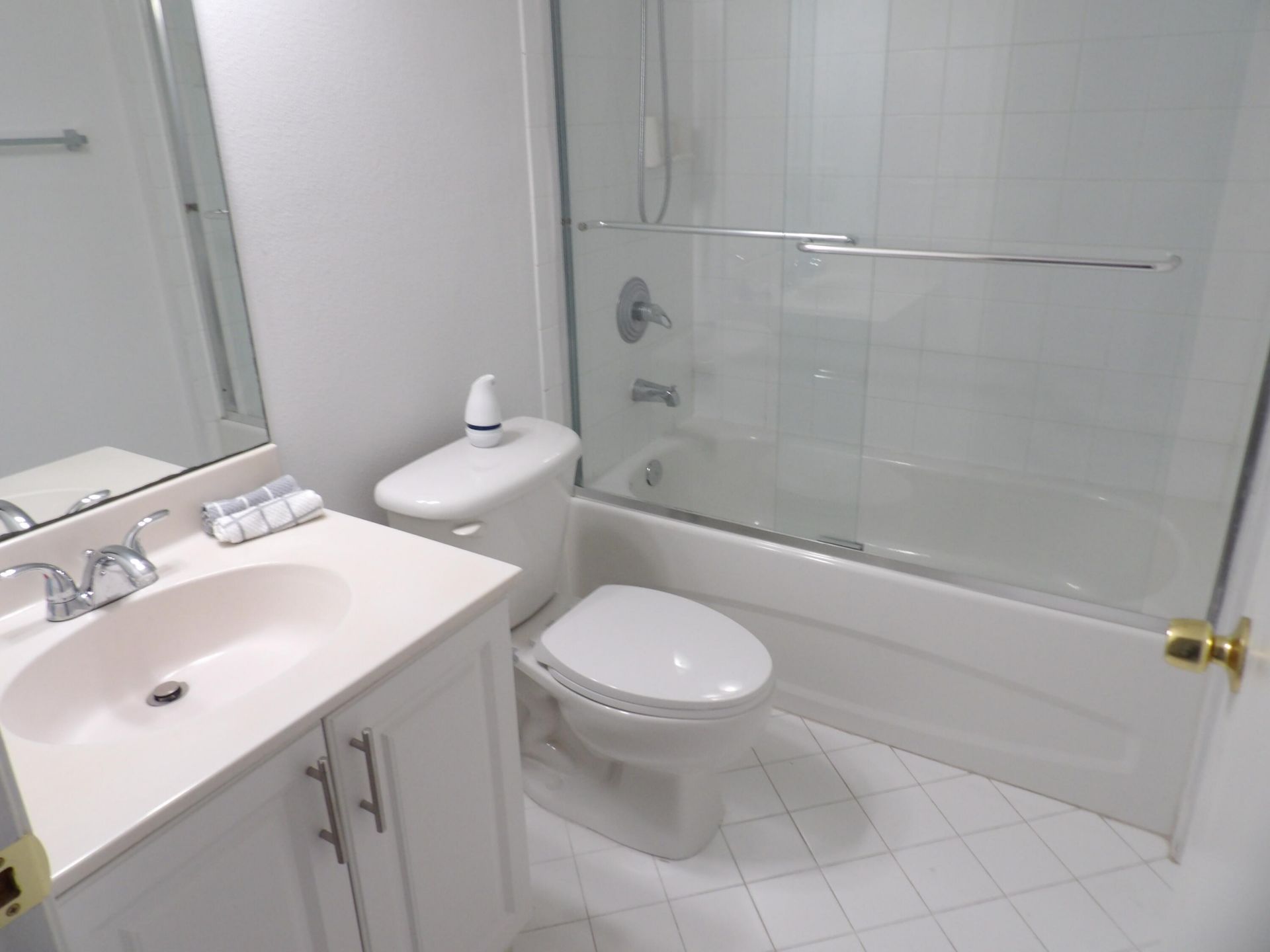 3800 N Jog Road, Unit 201, West Palm Beach, FL 33411 Photo