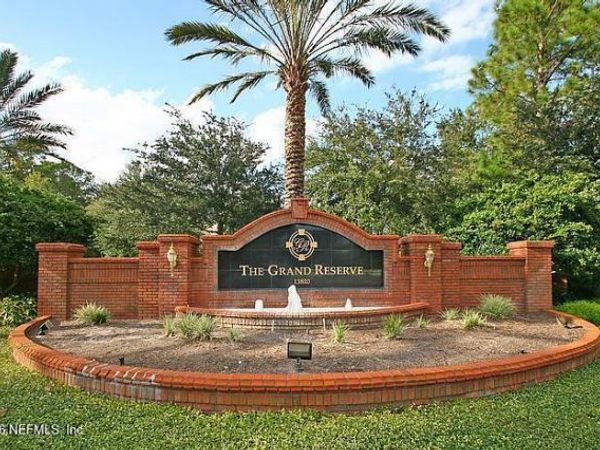 13810 SUTTON PARK Drive N, Unit 1318, Jacksonville, FL 32224