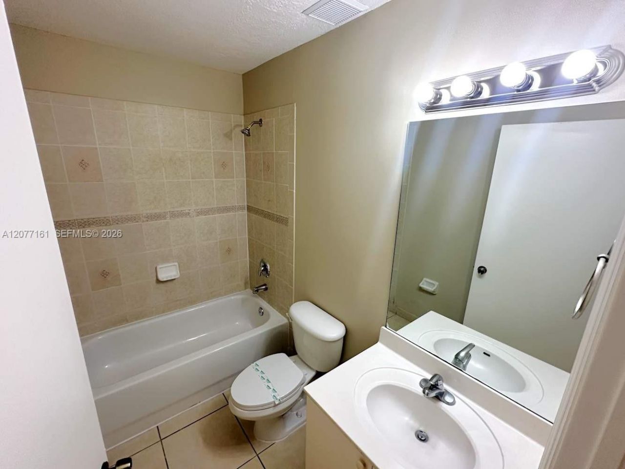Please Call For Address, Miami, FL 33193 Photo
