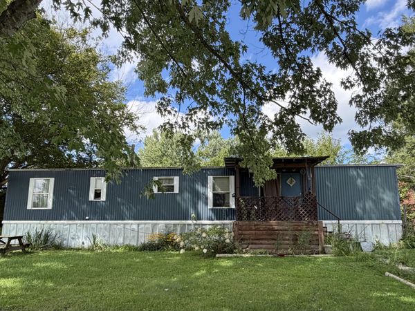 213 Elmwood Ave, Alderson, WV 24910