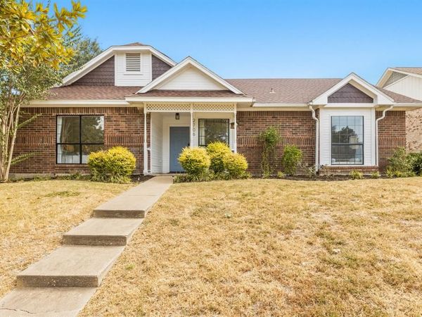 2706 Collins Boulevard, Garland, TX 75044