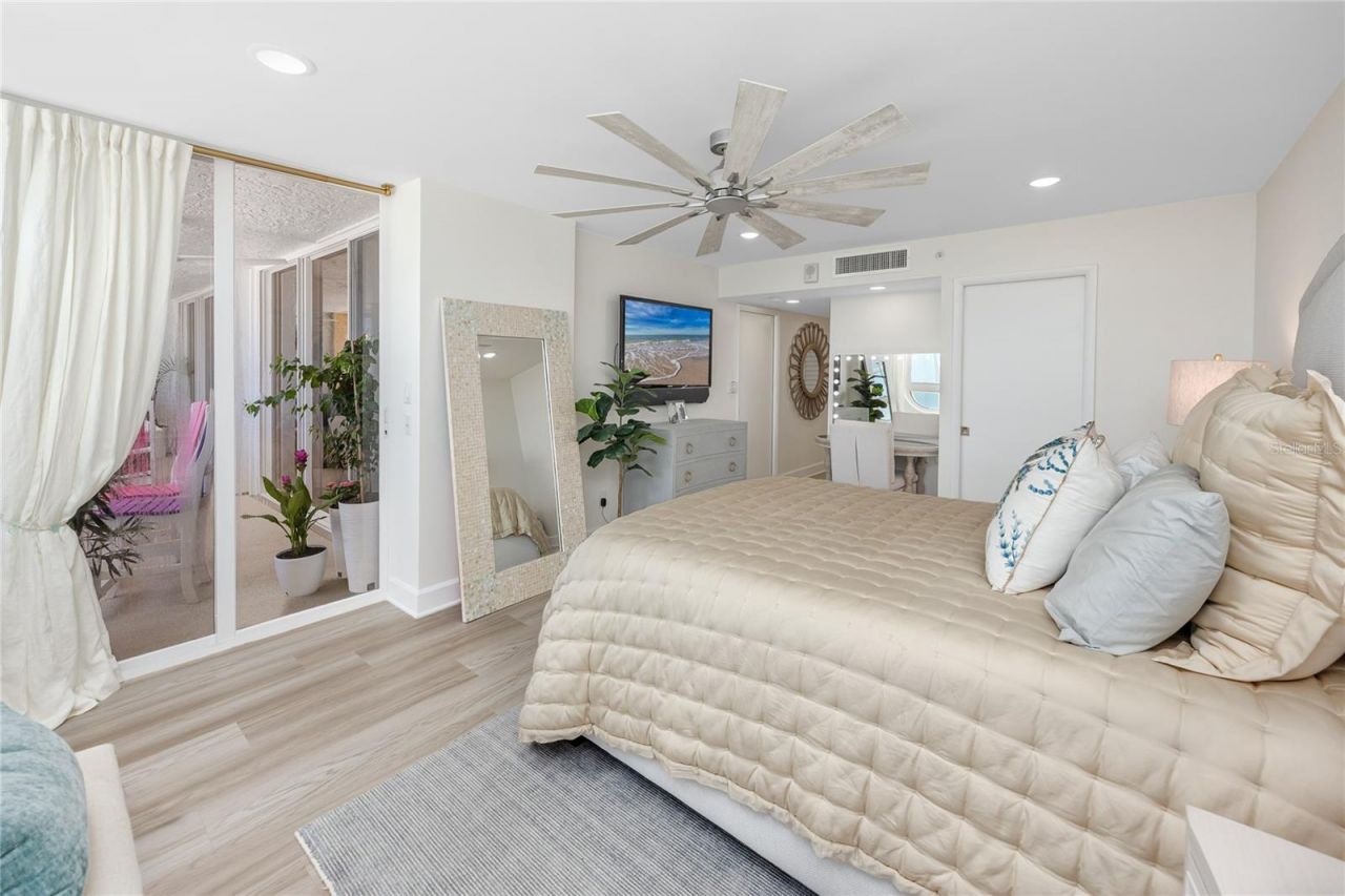 17940 Gulf Boulevard, Unit 17C, Redington Shores, FL 33708 Photo