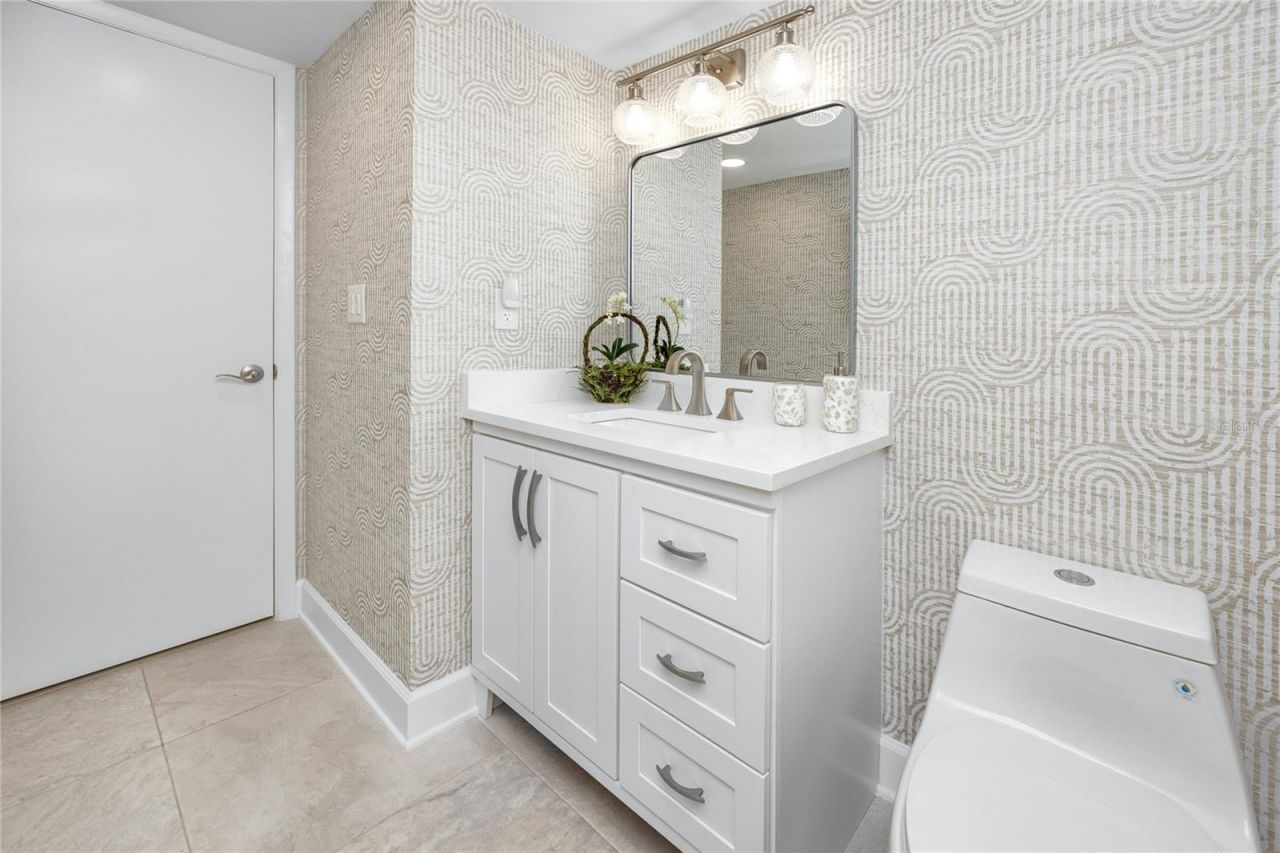 17940 Gulf Boulevard, Unit 17C, Redington Shores, FL 33708 Photo