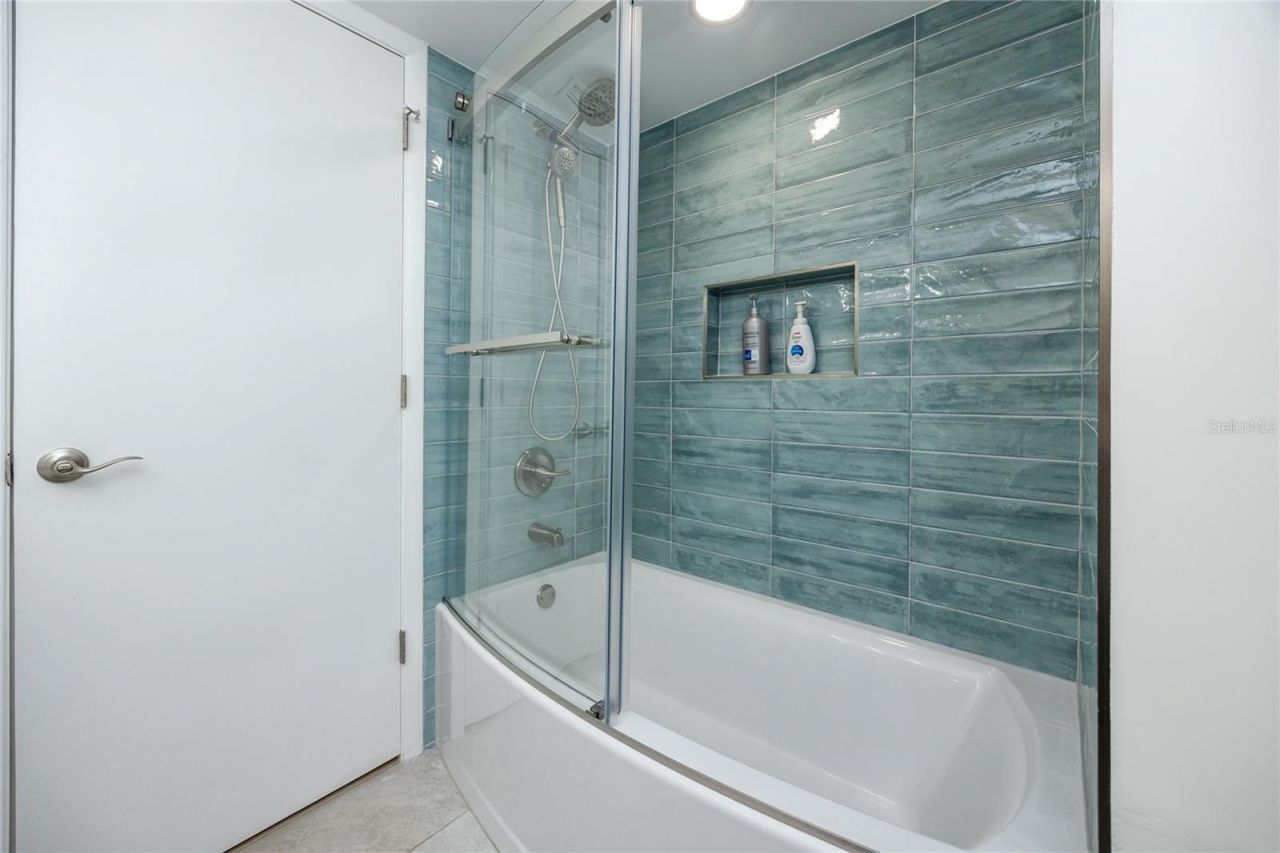 17940 Gulf Boulevard, Unit 17C, Redington Shores, FL 33708 Photo