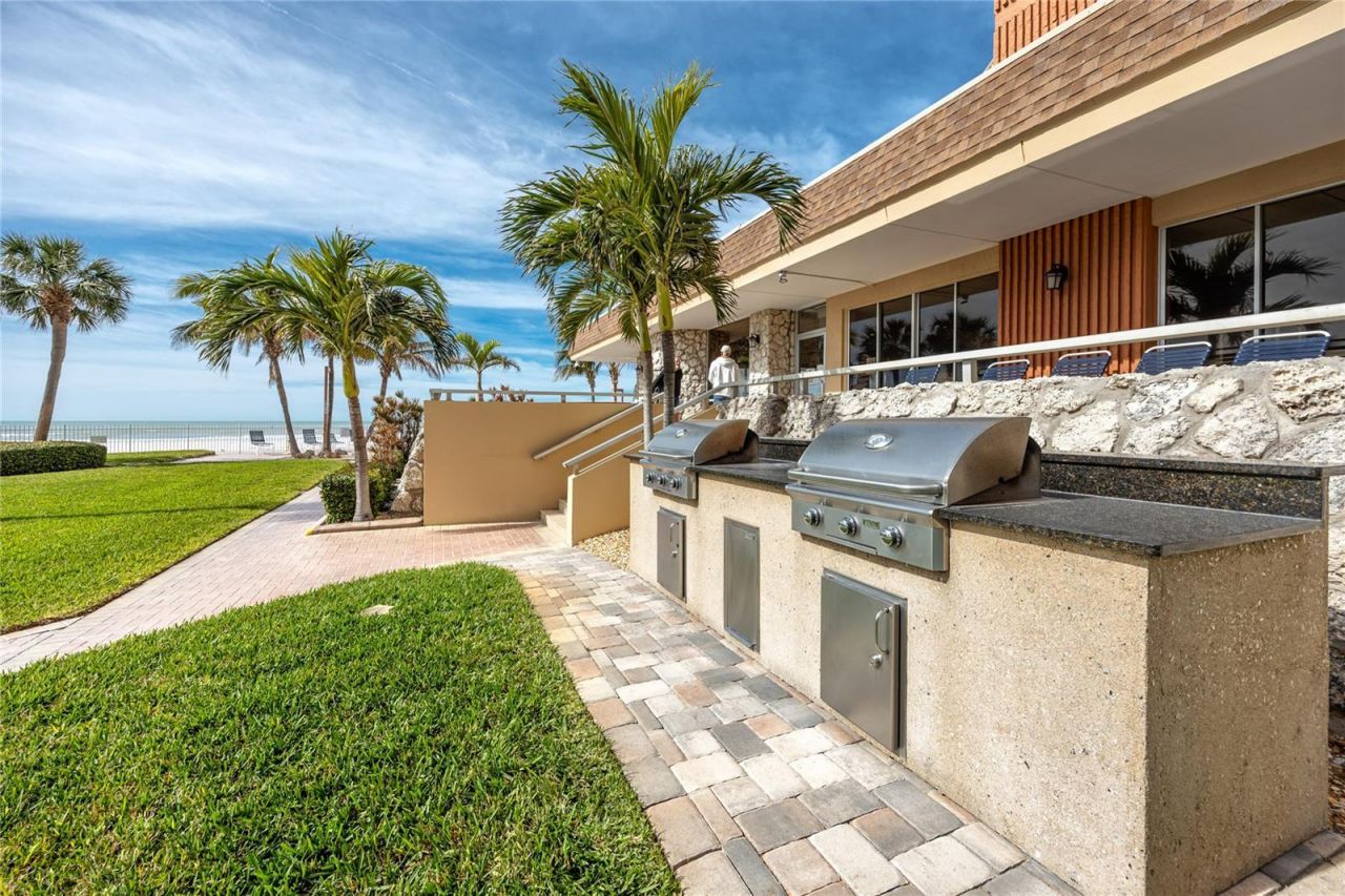 17940 Gulf Boulevard, Unit 17C, Redington Shores, FL 33708 Photo