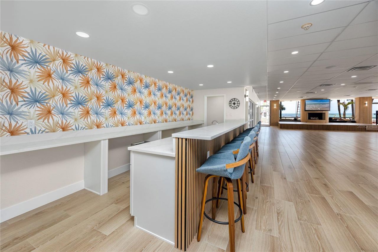 17940 Gulf Boulevard, Unit 17C, Redington Shores, FL 33708 Photo