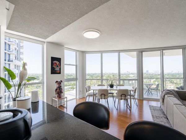 111 SE 8th Avenue, Fort Lauderdale, FL 33301