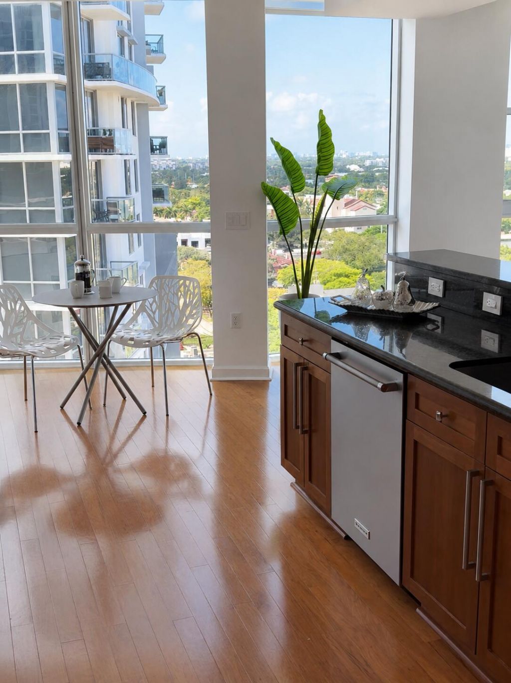111 SE 8th Avenue, Unit 1402, Fort Lauderdale, FL 33301 Photo